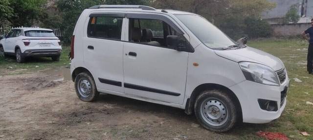 https://images10.gaadi.com/usedcar_image/3414448/original/VCC_IMG_1680256090242_1721193_333_1680256646_4965b724-2a68-4e61-9152-ac311b1075fe.jpg?imwidth=6401