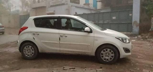 https://images10.gaadi.com/usedcar_image/3414471/original/VCC_IMG_1680177105958_1720963_97_1680177973_19fa8cb0-7c97-40d5-b1cf-1254e28f1945.jpg?imwidth=6402