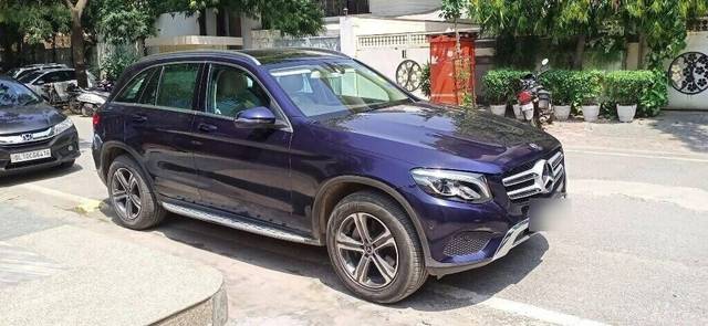 https://images10.gaadi.com/usedcar_image/3416541/original/2e12b3b7-19eb-44b7-9cfb-b552e7ebb934-VCC_1721553_334_1680506531_d4b61915-43ab-4774-860b-5970183845db_e7e9af72-4341-4fe9-87ea-af02b20a9cc8.jpg?imwidth=6401