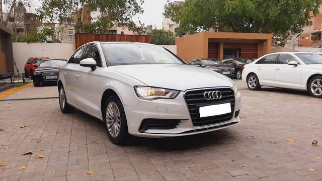 Audi A3 35 TDI Premium Plus Audi A3 35 TDI Premium Plus