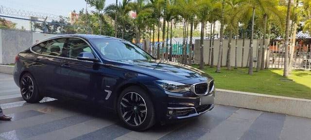 https://images10.gaadi.com/usedcar_image/3418879/original/8630b454-a020-4ef6-ba5d-dc64c42b1bf1-VCC_1722842_116_1680778836_42af17ed-f460-4970-bb33-4e5d2f5cefd1.jpg?imwidth=6400