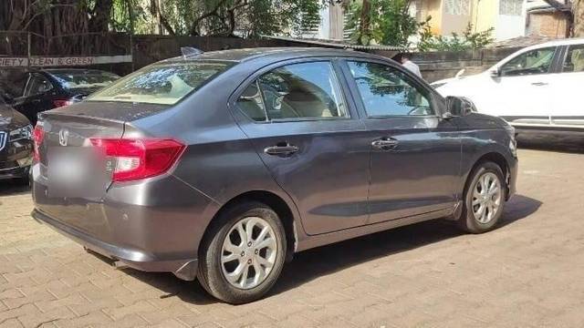 https://images10.gaadi.com/usedcar_image/3419913/original/e17a16ee-a798-43f5-b8d2-e99dd7361d64-4472_1680866776_5_vcc_1_aeebf9ee-b83c-4c5c-897e-5542331a4abb_78f1a514-ec70-4d71-a234-84a5deb936dc.jpg?imwidth=6402