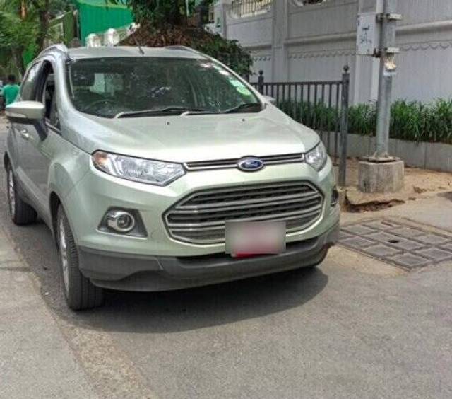https://images10.gaadi.com/usedcar_image/3420196/original/e5fcd9dd-e69f-447e-8672-2606f4b99a59-VCC_1723480_116_1680937911_ddb57003-881a-47dd-adae-190f90deea19.jpg?imwidth=6400