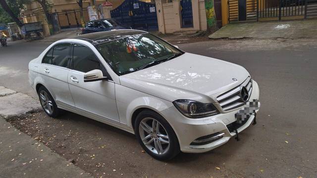 https://images10.gaadi.com/usedcar_image/3421359/original/img2748902__used_car_2748902_1697451037.jpg?imwidth=6401
