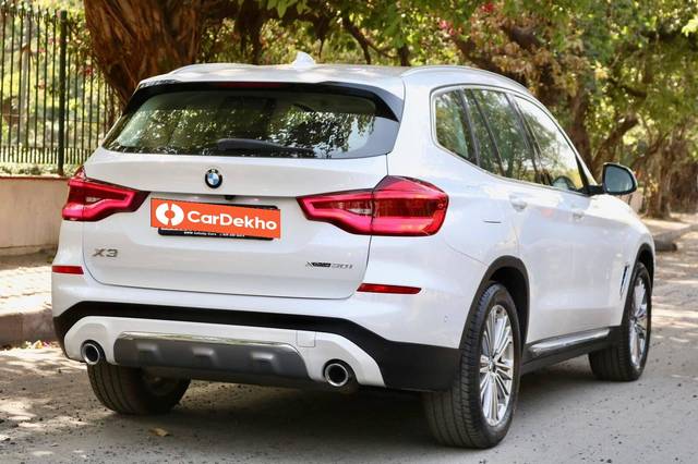 https://images10.gaadi.com/usedcar_image/3421780/original/used_car_2749259_1681322843_6a093b37-4d53-4405-ba0a-bf3783965c65_da5a406b-56e9-4f85-920e-4a2cd2cd356c.jpg?imwidth=6402