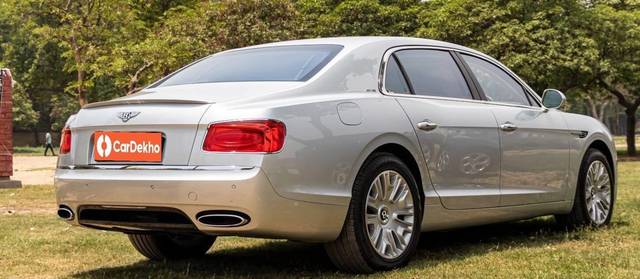 https://images10.gaadi.com/usedcar_image/3424368/original/zz1_crop_img_64943b8cd9a40_1687436172.jpg?imwidth=6402