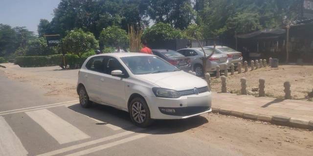 https://images10.gaadi.com/usedcar_image/3427205/original/VCC_1723871_116_1681027251_979ce2ea-e8b3-46ec-aae0-517c4ebc2cac_5cca3a7a-f451-4205-8906-fec1c2dc5ead.jpg?imwidth=6400