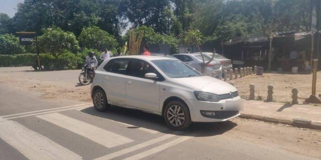 https://images10.gaadi.com/usedcar_image/3427205/original/VCC_1723871_334_1681026959_979ce2ea-e8b3-46ec-aae0-517c4ebc2cac_5cca3a7a-f451-4205-8906-fec1c2dc5ead.jpg?imwidth=6401