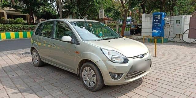 https://images10.gaadi.com/usedcar_image/3427392/original/VCC_1725223_116_1681382327_7db78a30-f637-4889-a46f-2d1c6a0cc1dd_eb853048-8ff5-4a30-8bf5-501c1c115f98.jpg?imwidth=6400
