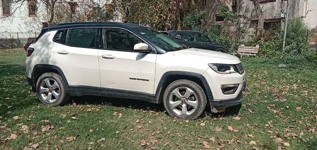 https://images10.gaadi.com/usedcar_image/3427406/original/VCC_IMG_1681360065077_1725117_333_1681360688_e5be5fc5-b484-44fd-a8e2-f7f0bb301262.jpg?imwidth=6402