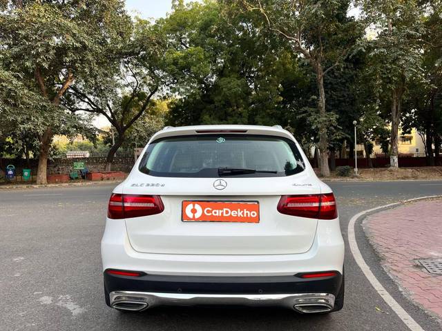https://images10.gaadi.com/usedcar_image/3430195/original/used_car_2756512_1682078285_69c0f273-817d-4a83-8900-02394ddce0aa.jpg?imwidth=6402