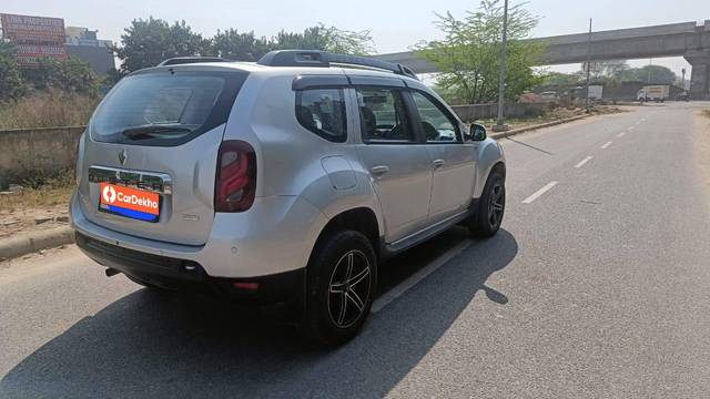 https://images10.gaadi.com/usedcar_image/3430562/original/used_car_2756801_1682157732_618499df-2d67-477e-b72a-b15f913cb8c4.jpg?imwidth=6402