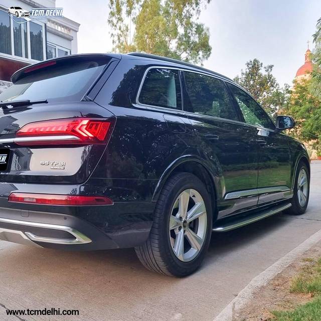 https://images10.gaadi.com/usedcar_image/3430684/original/used_car_2756904_1685422476_ab077e86-a48f-486b-9fa3-d494c1a8b77e.jpg?imwidth=6402