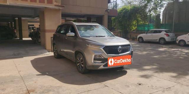 https://images10.gaadi.com/usedcar_image/3430836/original/VCC_IMG_1682136194059_1728512_116_1682136280_d1ed69d1-94a3-49d6-b107-4db8abb126c1_6df3d167-9954-4993-b4a8-45a1a36d586f.jpg?imwidth=6400