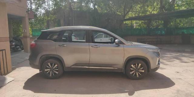 https://images10.gaadi.com/usedcar_image/3430836/original/VCC_IMG_1682136200882_1728512_97_1682136286_d1ed69d1-94a3-49d6-b107-4db8abb126c1_6df3d167-9954-4993-b4a8-45a1a36d586f.jpg?imwidth=6402
