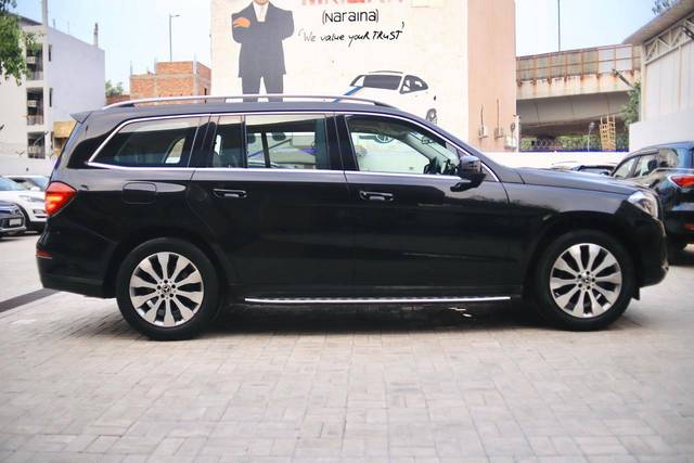 https://images10.gaadi.com/usedcar_image/3431611/original/usedcar_1_11__10151682324011_1682324038_0019ec84-2528-42d8-9c76-2263b547c19f.jpeg?imwidth=6401