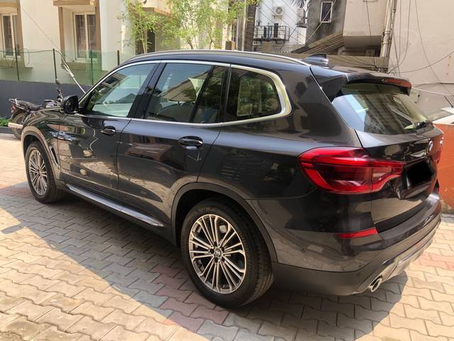 https://images10.gaadi.com/usedcar_image/3432735/original/img2758669__used_car_2758669_1697695162.jpg?imwidth=6402