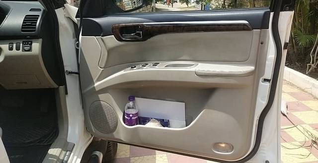 https://images10.gaadi.com/usedcar_image/3433289/original/zz1_crop_img_6490042acec8b_1687159850.jpg?imwidth=6402