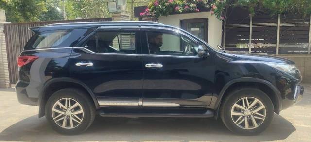 https://images10.gaadi.com/usedcar_image/3433396/original/zz1_crop_img_64842a54a9d4b_1686383188.jpg?imwidth=6401