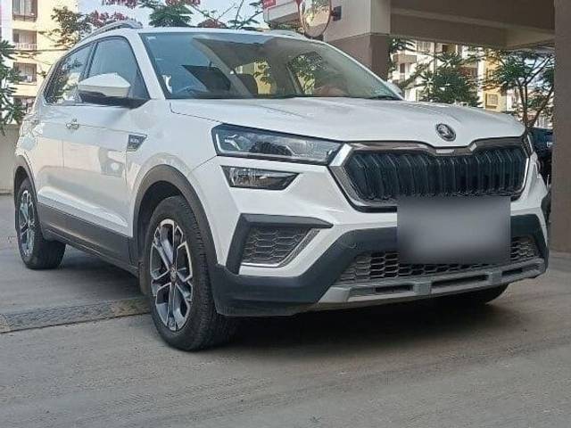 https://images10.gaadi.com/usedcar_image/3434045/original/zz1_crop_img_64844fee95e90_1686392814.jpg?imwidth=6400