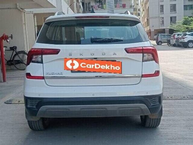 https://images10.gaadi.com/usedcar_image/3434045/original/zz1_crop_img_64845004be512_1686392836.jpg?imwidth=6402