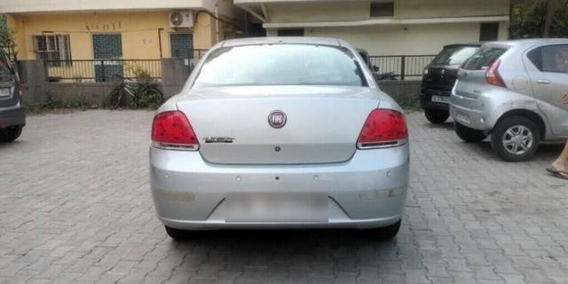 https://images10.gaadi.com/usedcar_image/3434076/original/417abfea-566c-449d-b539-2d42680c4817-VCC_1729338_96_1682429274_6f06cb5c-6ea4-4136-bff1-d324e2c57ec3_45db08f3-1697-4ea9-af05-6fcf2384f1ca.jpg?imwidth=6402