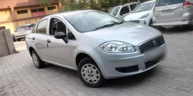 https://images10.gaadi.com/usedcar_image/3434076/original/7a206675-d9db-4842-b10e-9b02e1b66895-VCC_1729338_116_1682429503_6f06cb5c-6ea4-4136-bff1-d324e2c57ec3_45db08f3-1697-4ea9-af05-6fcf2384f1ca.jpg?imwidth=6400