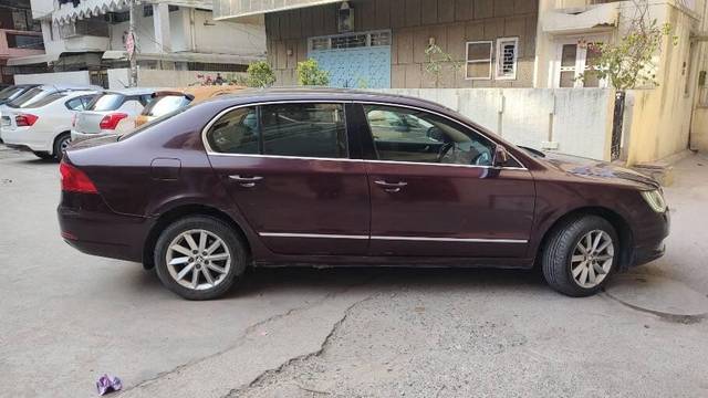 https://images10.gaadi.com/usedcar_image/3434217/original/db58909a-5d67-4f6f-977b-917d70785b59-VCC_IMG_1682421991338_1729298_97_1682422027_bd6d11c1-978e-43a0-af55-31f946b2ef20.jpg?imwidth=6401