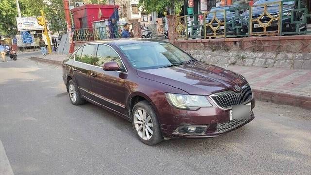 Skoda Superb Elegance 2.0 TDI CR AT Skoda Superb Elegance 2.0 TDI CR AT