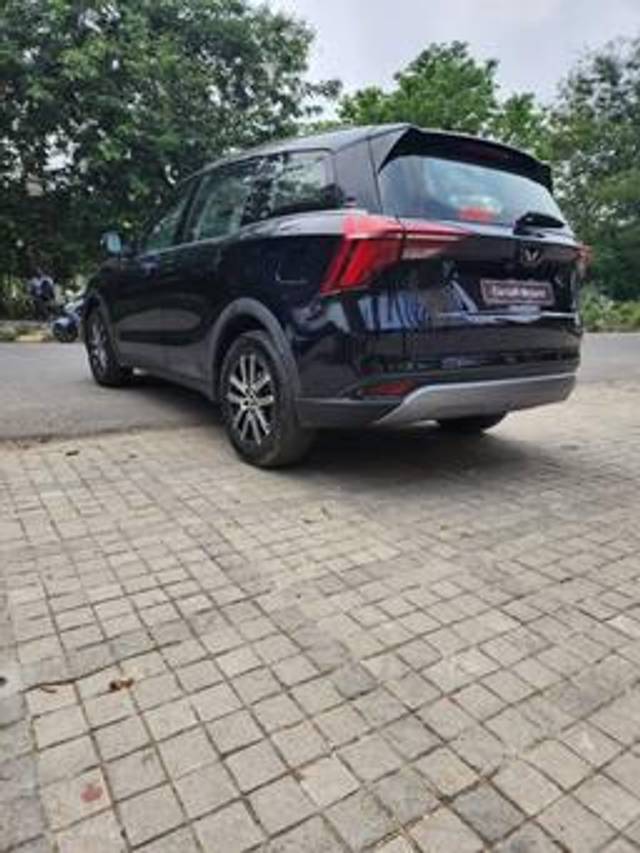 https://images10.gaadi.com/usedcar_image/3435619/original/used_car_2761090_1683443432_69af8a76-c7b8-4d50-a3d2-ee03452bb519.jpg?imwidth=6402