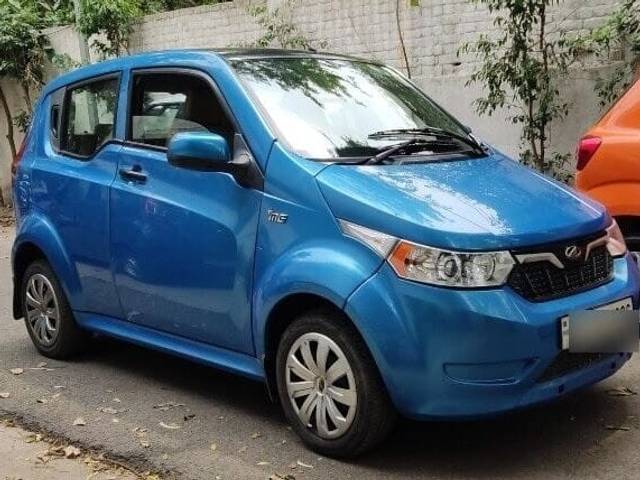 https://images10.gaadi.com/usedcar_image/3436938/original/zz1_crop_img_6493eebe5d15f_1687416510.jpg?imwidth=6400