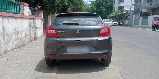 https://images10.gaadi.com/usedcar_image/3437933/original/c83c29be-290e-4467-9d33-53ae2fb65702-VCC_1730978_96_1682924373_d3b4fb2c-d1c5-47dc-a731-174a4fec1e8b.jpg?imwidth=6402