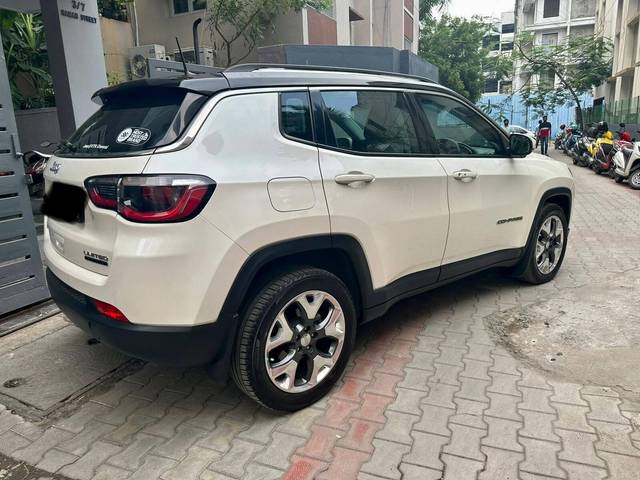 https://images10.gaadi.com/usedcar_image/3439704/original/used_car_2764554_1684296817_aea1139d-36a9-45fd-9130-df111fbc6591.jpg?imwidth=6401