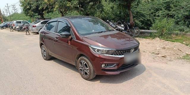 https://images10.gaadi.com/usedcar_image/3441837/original/VCC_1732639_116_1683281439_ef7f0077-1281-43bf-87a7-b7f2ec140d04_7d104cba-44b5-430c-af9a-d8717750c045.jpg?imwidth=6400