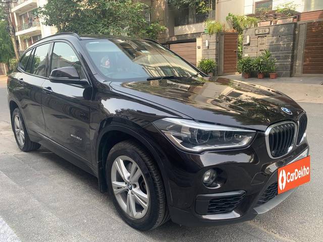 https://images10.gaadi.com/usedcar_image/3441897/original/usedcar_photo_2023_05_14_15_35_06_3_2766449_1684062573_7cd3d622-f46d-4412-8255-3f2cf96c198c.jpg?imwidth=6400