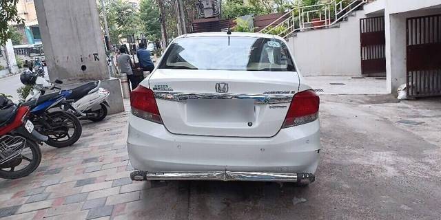 https://images10.gaadi.com/usedcar_image/3442078/original/9bbd08d2-56c0-4245-8564-3f0faeeee287-VCC_1732824_96_1683294001_64177ee9-d4a3-4319-a43a-bc20c9a379c3.jpg?imwidth=6402