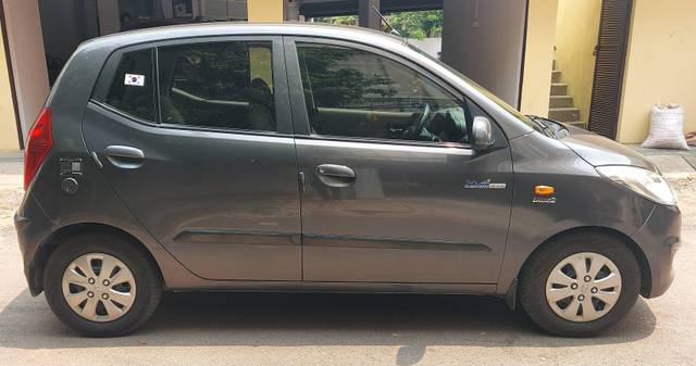 https://images10.gaadi.com/usedcar_image/3442977/original/zz1_crop_img_6459eb66c87ce_1683614566_6ba6863c-9182-4bf8-a9d8-bbdf5c26fa54_7fc49fb6-5d2c-4997-8bb5-ce243c8da27b.jpg?imwidth=6401