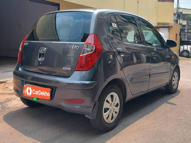 https://images10.gaadi.com/usedcar_image/3442977/original/zz1_crop_img_6459eb850cb99_1683614597_6ba6863c-9182-4bf8-a9d8-bbdf5c26fa54_7fc49fb6-5d2c-4997-8bb5-ce243c8da27b.jpg?imwidth=6402