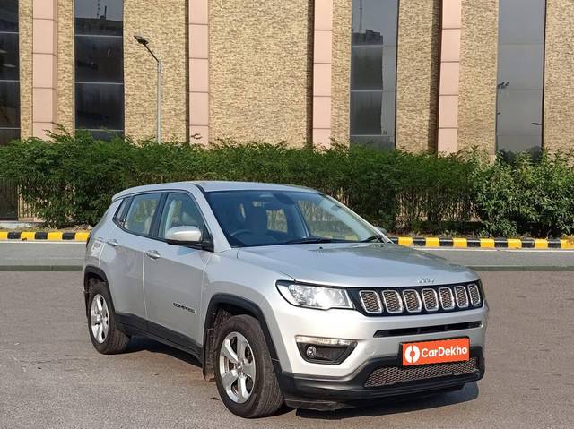 https://images10.gaadi.com/usedcar_image/3443715/original/used_car_2767898_1686121717_0640ef2d-5dd6-4b7b-996a-47c27573d41c.jpg?imwidth=6400