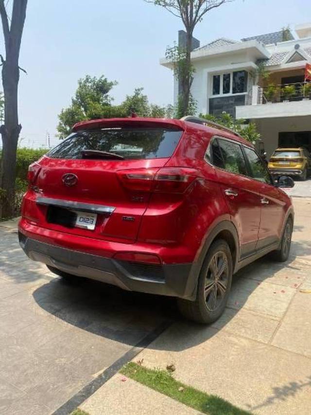 https://images10.gaadi.com/usedcar_image/3443913/original/2d75aeb6-0690-43a1-9d09-e9ca6995470b_eceba603-1328-4ce0-be70-ccf8ef489dc5.jpg?imwidth=6401