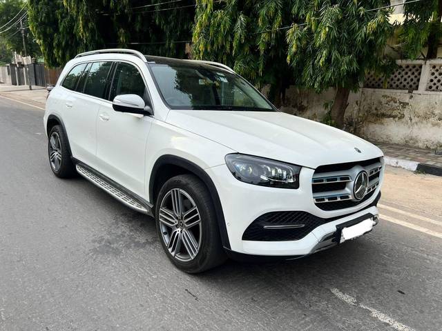 https://images10.gaadi.com/usedcar_image/3444089/original/processed_39bf0a06-54a6-46c4-b3ab-0248e37f3cf7-used_car_2768162_1691316842.jpg?imwidth=6400