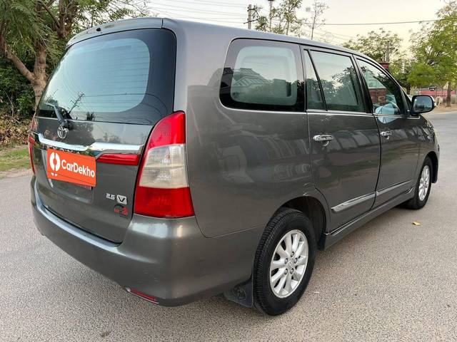 https://images10.gaadi.com/usedcar_image/3445424/original/used_car_2769354_1683805141_55fc05c2-6f9b-4a14-a6aa-6ffdaf5133ce_7853a819-76c8-4638-89cb-4947ffe8b681.jpg?imwidth=6401
