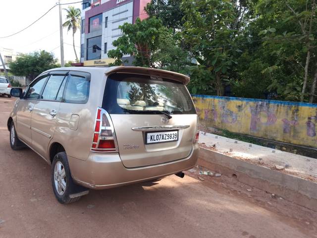 https://images10.gaadi.com/usedcar_image/3445624/original/568363__left_side_view-20230509141455.jpeg?imwidth=6400