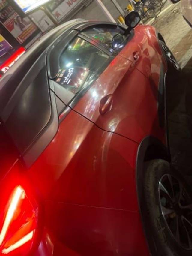 https://images10.gaadi.com/usedcar_image/3445643/original/e7a00f33-6ce4-4d31-85f9-a67f0310ed1e_cae0679a-c8b4-4b28-9901-c576222fc438.jpg?imwidth=6401