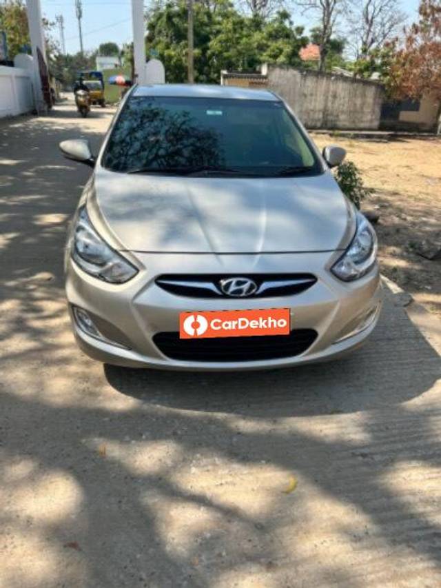 https://images10.gaadi.com/usedcar_image/3445677/original/742b94f9-196e-4b4e-810d-dc8426e8963a_3bcd614e-c8d2-41a3-94b2-d94a5e30cfc5.jpeg?imwidth=6401