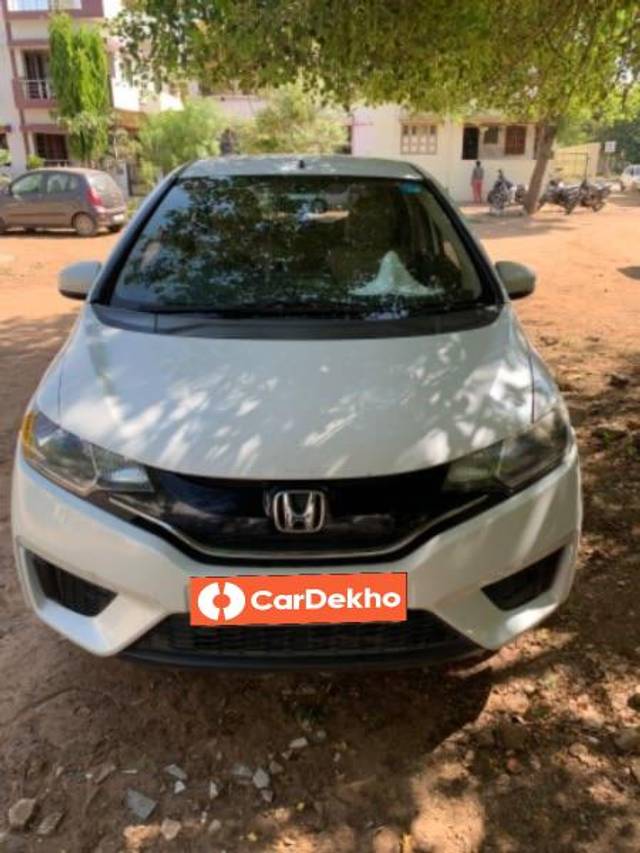 https://images10.gaadi.com/usedcar_image/3445696/original/c9166f15-6051-466a-b914-d4cf87ee7fc7_cfa33aad-5fb7-48cd-84a8-5a706d636b1b.jpeg?imwidth=6402