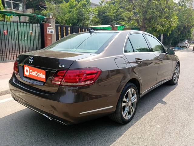 https://images10.gaadi.com/usedcar_image/3445862/original/usedcar_whatsappimage2023_05_14at112653_2769700_1684049245_551a9471-e2e3-4f47-b894-88299aa7a462.jpeg?imwidth=6402