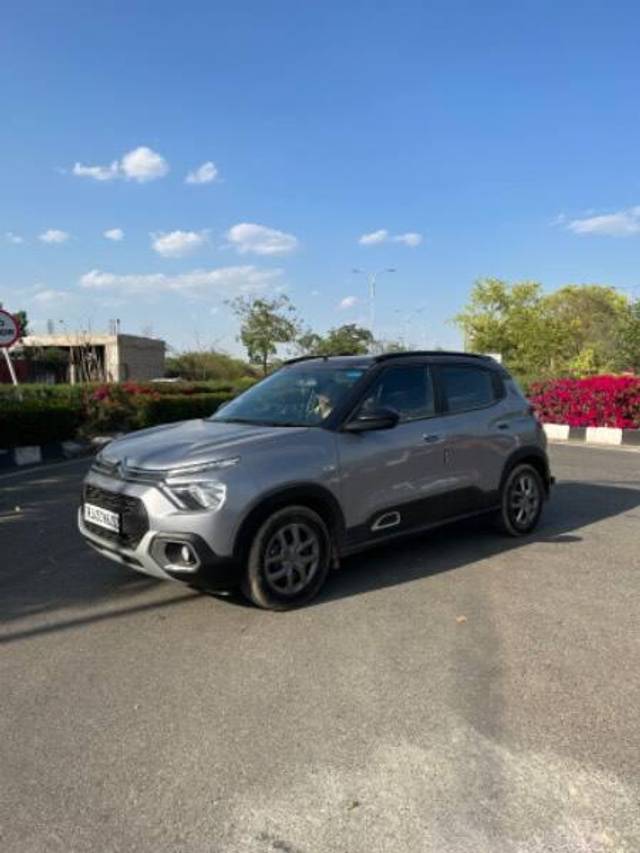 https://images10.gaadi.com/usedcar_image/3446842/original/f9fa5ee8-ee25-44fd-a2c9-9e72e5634702_06009372-60a6-4ffe-ab1b-2093f37ebdaf.jpeg?imwidth=6401