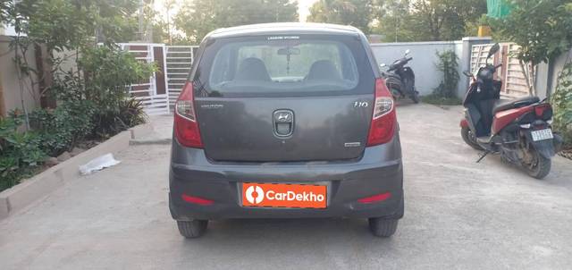 https://images10.gaadi.com/usedcar_image/3447400/original/6c09a347-9a1b-4693-9865-e22d7b0dec19_56a33373-1716-4163-a6ff-b86ed16d9d81.jpg?imwidth=6401