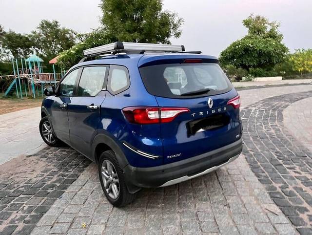 https://images10.gaadi.com/usedcar_image/3448340/original/ea9e6f77-e0fe-4a7c-9aed-850daff1a5d4_9ab45744-d405-42a1-9b27-165494b80998.jpeg?imwidth=6402
